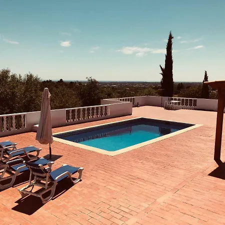 Casa Das Cercas Holiday home Santa Barbara de Nexe